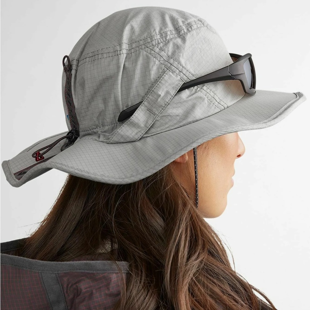 klattermusen ansur hiking hat in dove raven